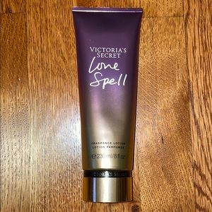 Victoria’s Secret Love Spell Lotion - 8 fl oz